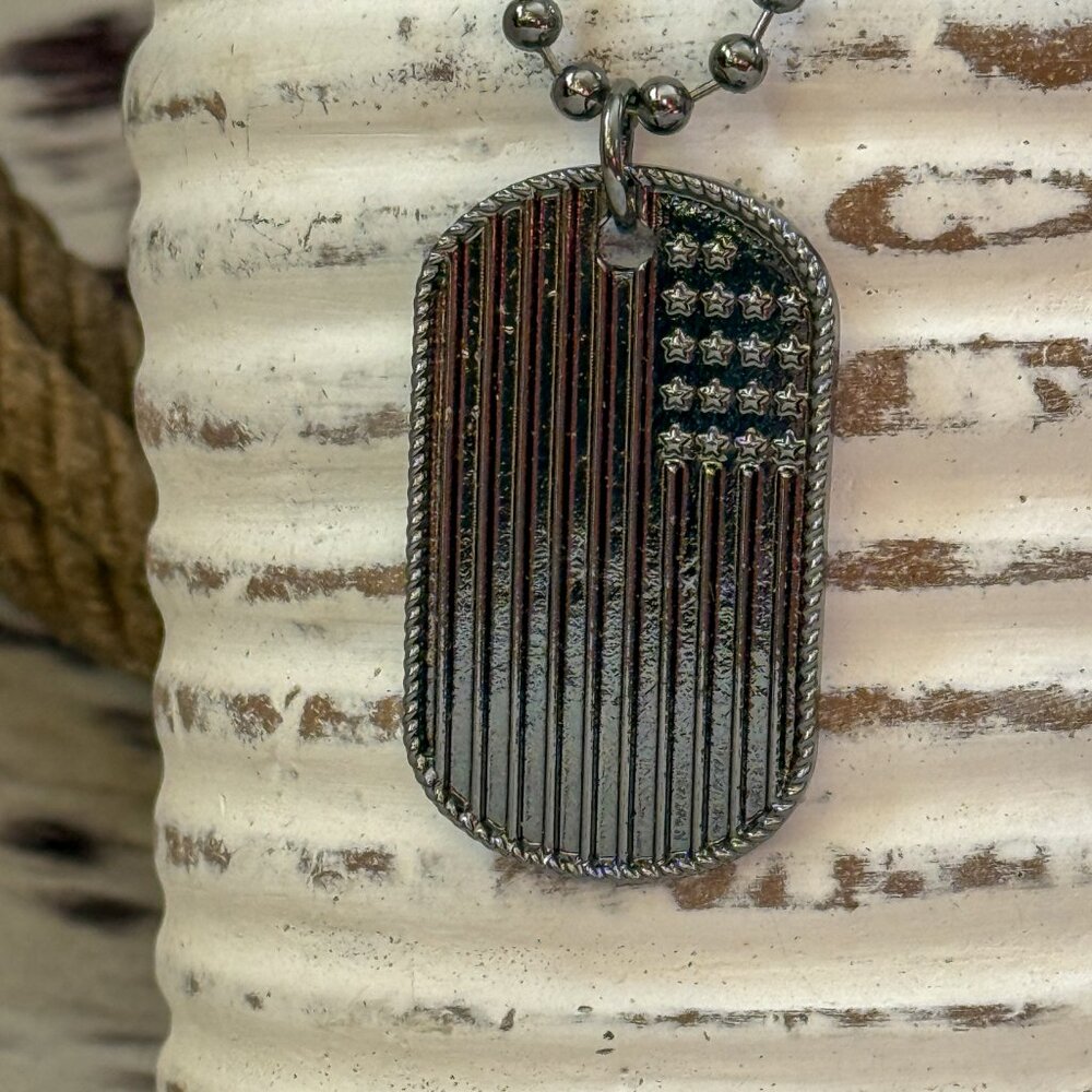 NEW *CLEARANCE* Men's Justin Gun Metal USA Flag Dog Tag Western Necklace